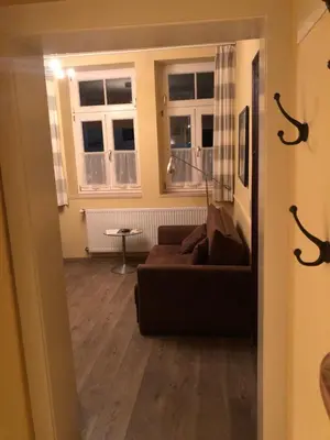 Ein Sitzbereich in der Unterkunft Goselager