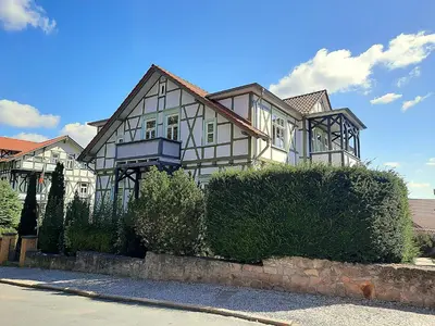 Das Gebäude in dem sich die Ferienwohnung befindet
