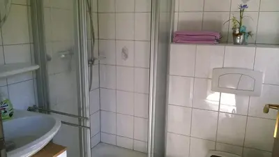 Ein Badezimmer in der Unterkunft Ferienwohnung Bergblick - inklusive Bodetal Therme
