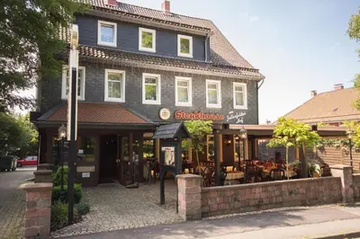 Das Gebäude in dem sich das Hotel befindet