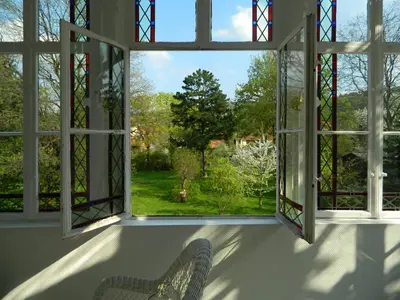 Ein Garten an der Unterkunft Pension Haus Marga