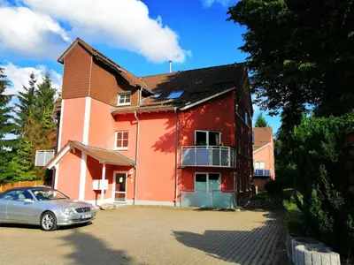 Das Gebäude in dem sich die Ferienwohnung befindet