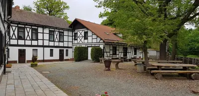 Das Gebäude in dem sich das Gasthaus befindet