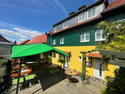 Das Gebäude in dem sich das Hotel befindet