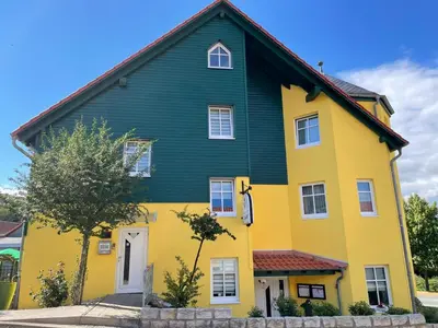 Das Gebäude in dem sich das Hotel befindet