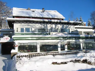 Hotel und Cafe Panorama im Winter