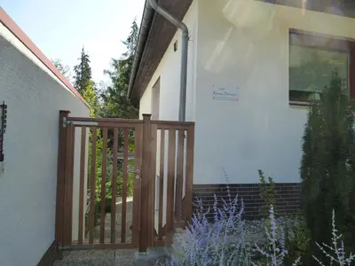 Ein Garten an der Unterkunft Kleines Refugium