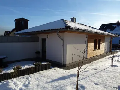 Das Gebäude in dem sich das Ferienhaus befindet