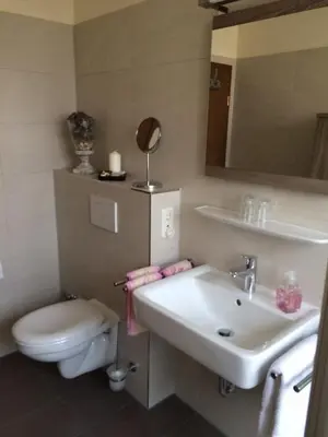 Ein Badezimmer in der Unterkunft FeWo Inge Reiter