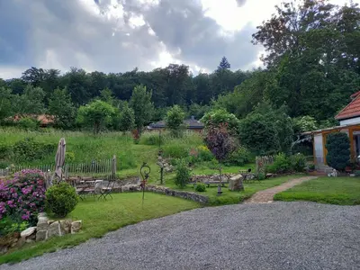 Ein Garten an der Unterkunft Elfenhäuschen mit 3 DTV Sternen ausgezeichnet