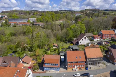 Blick auf Bergmannstrost 5 Sterne Ferienwohnung aus der Vogelperspektive