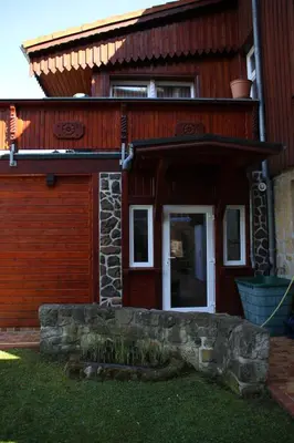 Das Gebäude in dem sich die Ferienwohnung befindet