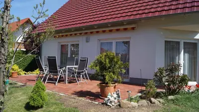 Ein Garten an der Unterkunft Ferienhaus Familie Müller