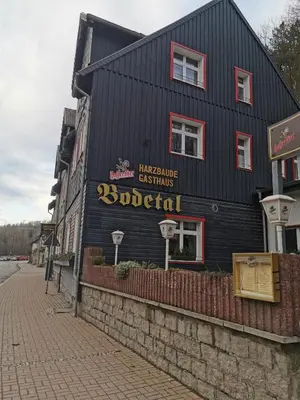 Das Gebäude in dem sich das Hotel befindet
