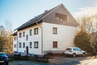 Das Gebäude in dem sich die Ferienwohnung befindet