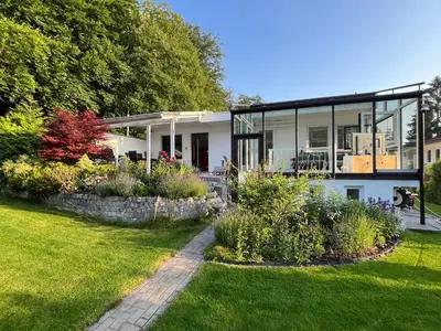 Ein Garten an der Unterkunft Waldhaus Harz, Natur pur mit Pool, Sauna und traumhaften Garten