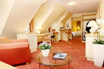 Ein Sitzbereich in der Unterkunft Ringhotel Weißer Hirsch