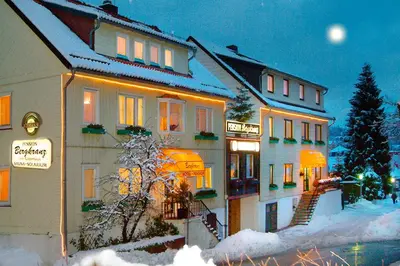 Das Gebäude in dem sich die Pension befindet
