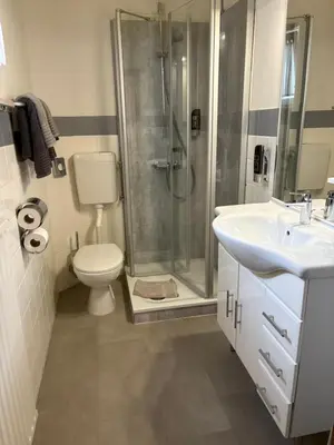 Ein Badezimmer in der Unterkunft Hotel-Pension Bergkranz