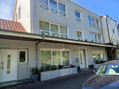Das Gebäude in dem sich die Ferienwohnung befindet