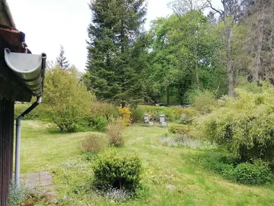 Ein Garten an der Unterkunft Charmante Harzer Doppelhaushälfte