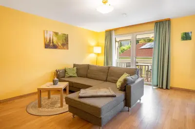 Ein Sitzbereich in der Unterkunft Hotelpark Bodetal mit Ferienwohnungen