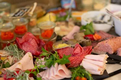 Essen in der Ferienwohnung oder in der Nähe