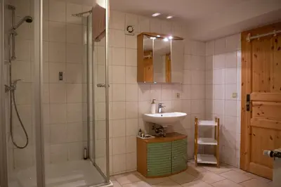 Ein Badezimmer in der Unterkunft Café Burgstraße