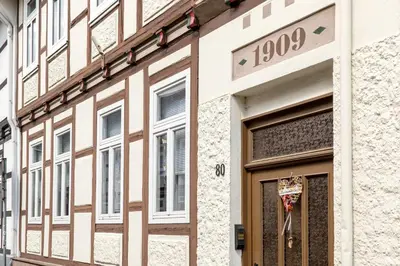 Das Gebäude in dem sich die Ferienwohnung befindet