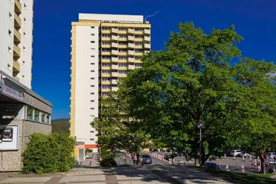 Das Gebäude in dem sich die Ferienwohnung befindet