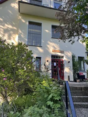 Ein Garten an der Unterkunft Pension Villa Pangea