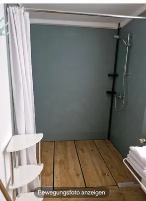 Ein Badezimmer in der Unterkunft 1 Raum Ferienwohnung für Eisenbahnfreunde