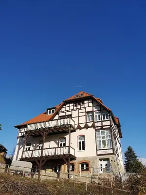 Das Gebäude in dem sich die Ferienwohnung befindet