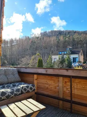 Ein allgemeiner Bergblick oder ein Berglick von der Ferienwohnung aus