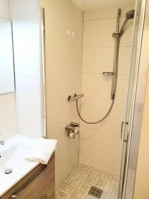 Ein Badezimmer in der Unterkunft Haus am See Luxury HS 949 B