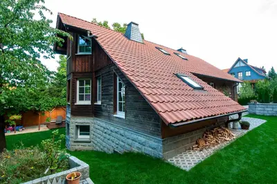 Das Gebäude in dem sich die Ferienwohnung befindet