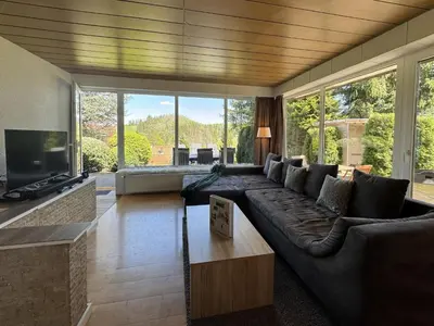 Ein Sitzbereich in der Unterkunft Ferienwohnung mit weitem Ausblick in Altenau