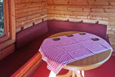 Ein Sitzbereich in der Unterkunft Ferienwohnung mit weitem Ausblick in Altenau