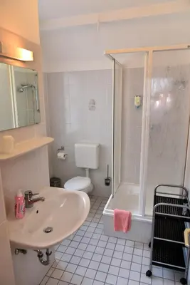 Ein Badezimmer in der Unterkunft Hotel-Pension Teutonia