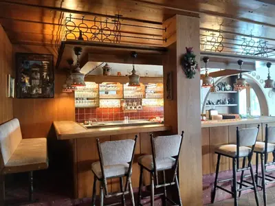 Lounge oder Bar in der Unterkunft Hotel Hahnenkleer Hof