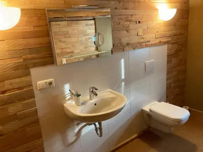 Ein Badezimmer in der Unterkunft Münzenberg 42
