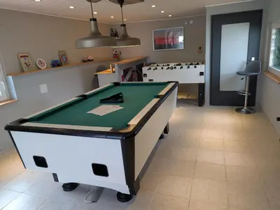 Ein Billardtisch in der Unterkunft Ferienwohnung Knebel