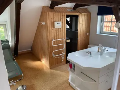Ein Badezimmer in der Unterkunft Liebevoll eingerichtetes Ferienhaus mit großem Garten