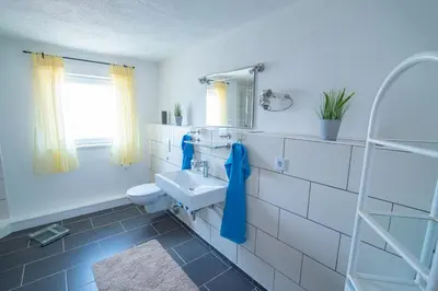 Ein Badezimmer in der Unterkunft Ferienwohnung Bergblick -KEINE MONTEURE-