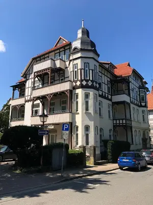 Das Gebäude in dem sich die Ferienwohnung befindet