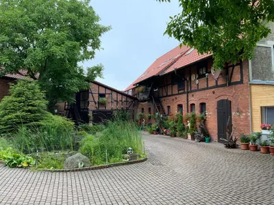 Das Gebäude in dem sich die Ferienwohnung befindet