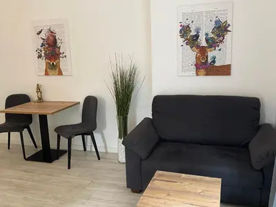 Ein Sitzbereich in der Unterkunft Hostel Harzer Hof