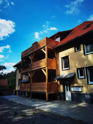 Das Gebäude in dem sich die Ferienwohnung befindet