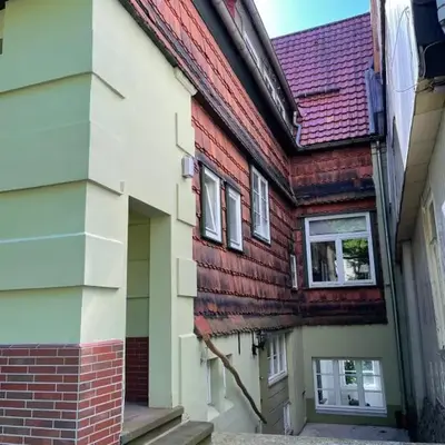Großzügige Souterrainwohnung in historischer Stadtvilla im Herzen Zellerfelds