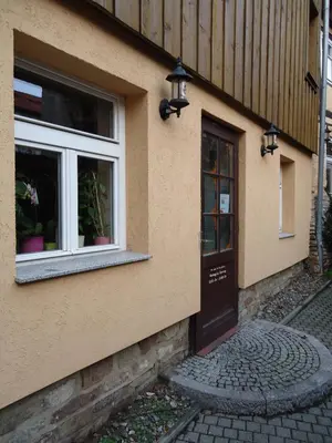 Das Gebäude in dem sich die Ferienwohnung befindet